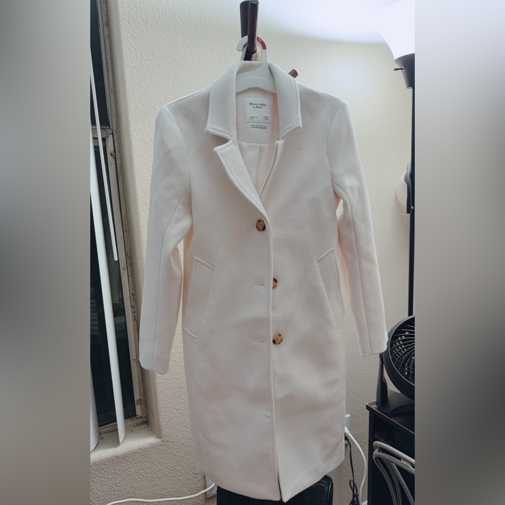Abercrombie & Fitch Cream Trench Coat